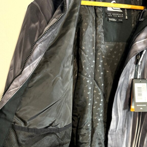 NWT Quiksilver Men's Mission Printed Stellar Black Jacket Dry Flight Highline M - Picture 5 of 8